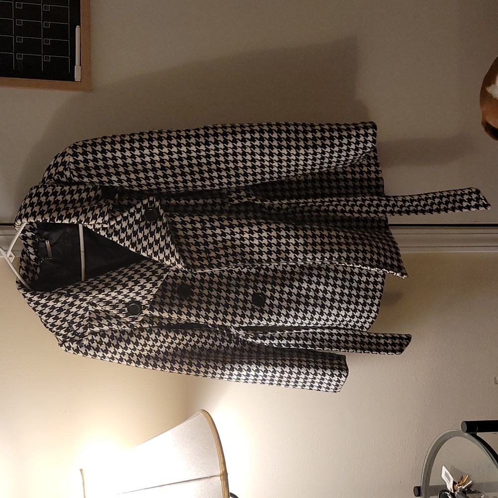 Houndstooth women's coat